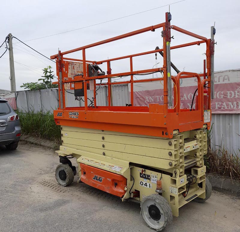 Vì sao nên chọn dịch vụ cho thuê xe nâng người tại TPHCM