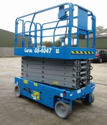 Bán xe cắt kéo nâng người tại TPHCM