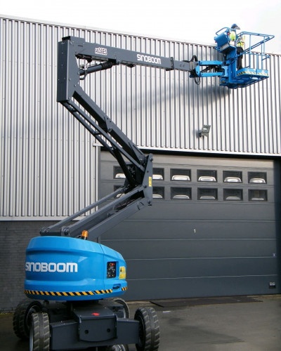 Dịch vụ cho thuê xe nâng người 6m-30m tại TPHCM
